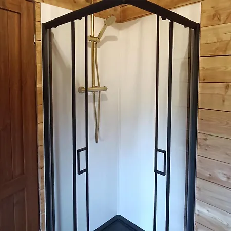 Casa de Férias Charming Tiny House In The Meadow